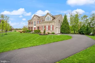 14 Braeburn Ct, Round Hill, VA 20141 - Photo 2