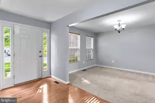 17538 Falls Pl, Round Hill, VA 20141 - Photo 4