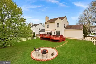 17304 Cedar Bluff Ct, Round Hill, VA 20141 - Photo 2