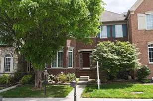 24896 Castleton Dr, Chantilly, VA 20152 - Photo 2