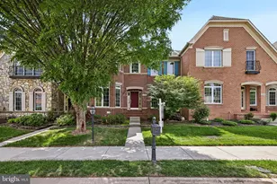 24896 Castleton Dr, Chantilly, VA 20152 - Photo 1