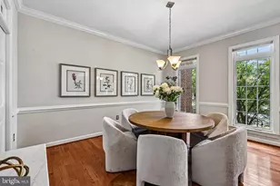 24896 Castleton Dr, Chantilly, VA 20152 - Photo 4