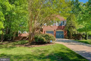 44 Carrollton Rd, Sterling, VA 20165 - Photo 2