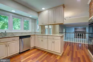 44 Carrollton Rd, Sterling, VA 20165 - Photo 20