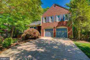 44 Carrollton Rd, Sterling, VA 20165 - Photo 4