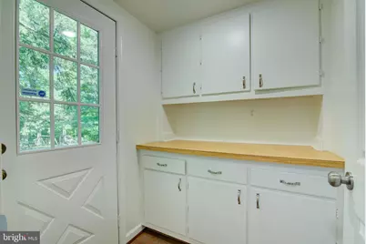 44 Carrollton Road, Sterling, VA 20165 - Photo 16