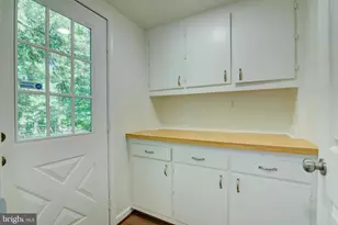 44 Carrollton Rd, Sterling, VA 20165 - Photo 16