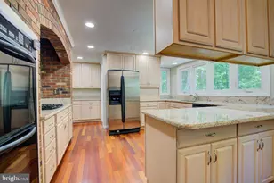 44 Carrollton Rd, Sterling, VA 20165 - Photo 18