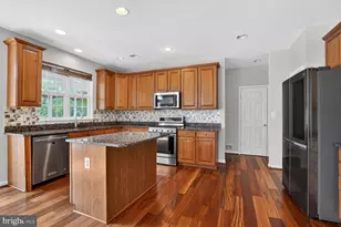 25845 Spring Farm Cir, Chantilly, VA 20152 - Photo 14