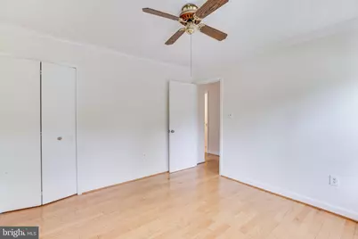 10136 Yorktown Drive, Great Falls, VA 22066 - Photo 32