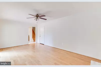 10136 Yorktown Drive, Great Falls, VA 22066 - Photo 20