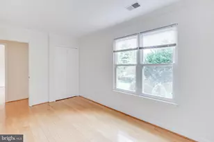 10136 Yorktown Dr, Great Falls, VA 22066 - Photo 36