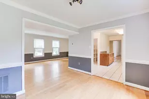 10136 Yorktown Dr, Great Falls, VA 22066 - Photo 10