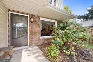 102 Sexton Ct, Sterling, VA 20164 - Photo 4