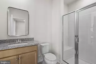 42141 Picasso Sq, Ashburn, VA 20148 - Photo 32