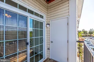 21216 McFadden Square, Sterling, VA 20165 - Photo 36