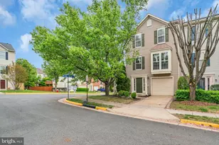 21780 Mornington Cresent Terrace, Sterling, VA 20166 - Photo 4