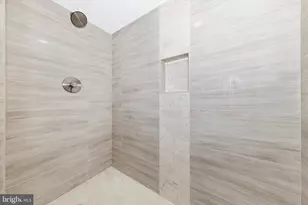 106 Charing Ct, Sterling, VA 20164 - Photo 30