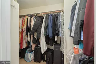20952 Hollyberry Ct, Ashburn, VA 20147 - Photo 36