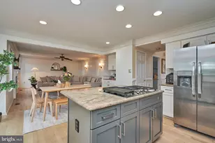 20952 Hollyberry Ct, Ashburn, VA 20147 - Photo 16
