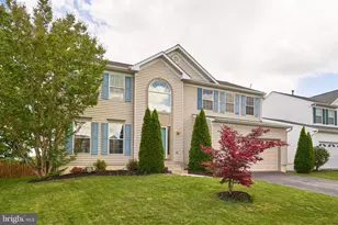 20952 Hollyberry Ct, Ashburn, VA 20147 - Photo 2