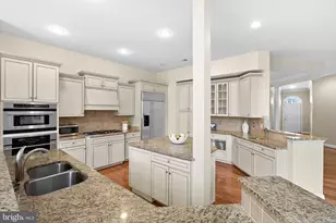 18349 Fairway Oaks Square, Leesburg, VA 20176 - Photo 36