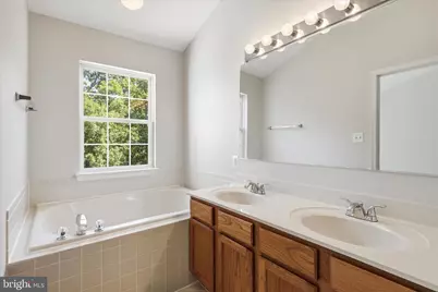 45618 Grand Central Square, Sterling, VA 20166 - Photo 14