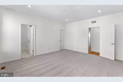 43841 Venetian Square, Ashburn, VA 20147 - Photo 10