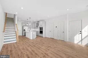 43841 Venetian Sq, Ashburn, VA 20147 - Photo 6
