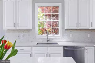 42671 Leaflet Ln, Chantilly, VA 20152 - Photo 16