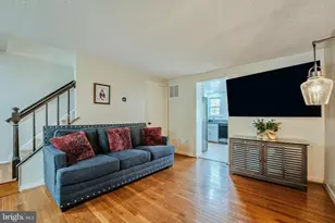24 Huntley Ct, Sterling, VA 20165 - Photo 6