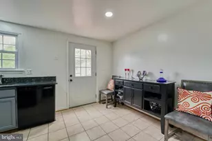 24 Huntley Ct, Sterling, VA 20165 - Photo 10