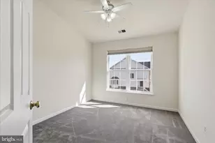 25828 Kirkwood Square, Chantilly, VA 20152 - Photo 20
