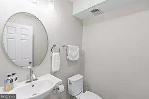 20317 Vermeer St, Ashburn, VA 20147 - Photo 30