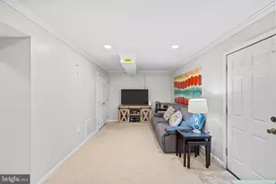 20317 Vermeer St, Ashburn, VA 20147 - Photo 32
