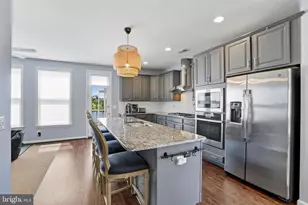 42321 Alder Forest Terrace, Sterling, VA 20166 - Photo 4