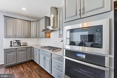42321 Alder Forest Terrace, Sterling, VA 20166 - Photo 2