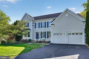 17565 Brookville Ct, Round Hill, VA 20141 - Photo 2