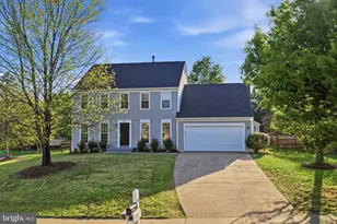 803 Hallyard Ct SE, Leesburg, VA 20175 - Photo 2