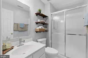 20361 Hartwell St, Ashburn, VA 20147 - Photo 32