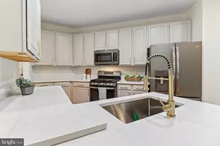 43528 Clivedon Ct, Ashburn, VA 20147 - Photo 6