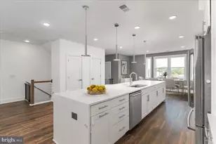 44824 Tiverton Sq, Ashburn, VA 20147 - Photo 6