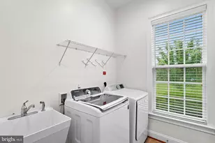 35124 Greyfriar Dr, Round Hill, VA 20141 - Photo 30