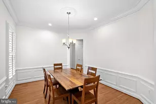 35124 Greyfriar Dr, Round Hill, VA 20141 - Photo 12