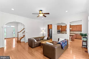 35124 Greyfriar Dr, Round Hill, VA 20141 - Photo 18