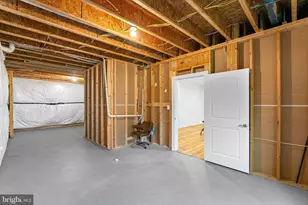35124 Greyfriar Dr, Round Hill, VA 20141 - Photo 68