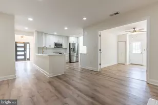 230 E Juniper Ave, Sterling, VA 20164 - Photo 18