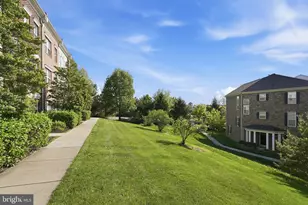 42393 Goldenseal Square, Brambleton, VA 20148 - Photo 26