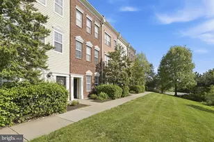 42393 Goldenseal Square, Brambleton, VA 20148 - Photo 2