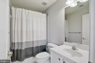 43642 Hartshire Terrace, Leesburg, VA 20176 - Photo 32